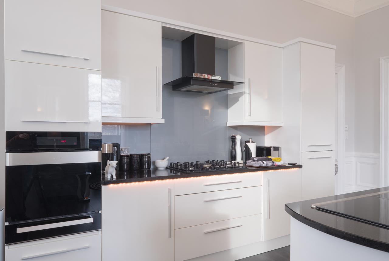 Marks At The Manor Luxury Riverside Apartments - Sleeps Up To 4, With Parking And Sky Tv Aberdeen Exterior foto